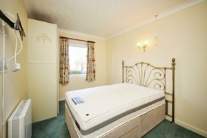 BEDROOM- click for photo gallery